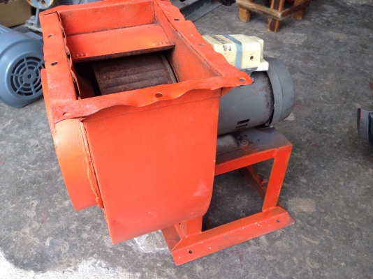 ขายโบวเวอร์ระบายอากาศ TEI (Toshiba) 0.5HP. 220V ไฟบ้าน สภาพดีเดิมๆ วิ่งนิ่ม พร้อมใช้งาน เหมาะกับใช้ในห้องทำอาหาร ฯลฯ