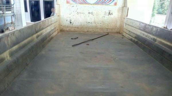 หกล้อดั้มดินhino