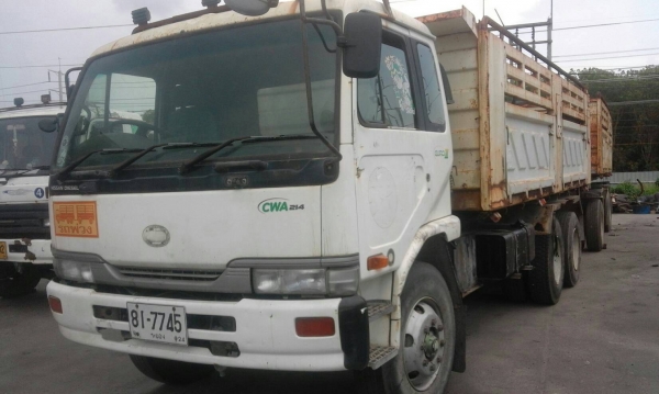 ขายสิบล้อพ่วงแม่ลูกสวยๆ  ud260   ปี46