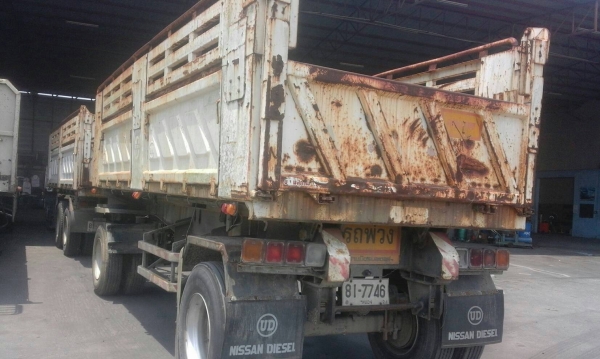 ขายสิบล้อพ่วงแม่ลูกสวยๆ  ud260   ปี46