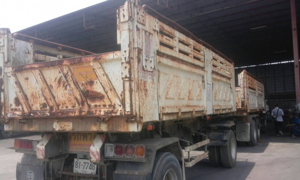 ขายสิบล้อพ่วงแม่ลูกสวยๆ  ud260   ปี46