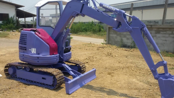 ขายรถแบ็คโฮ KOMATSU 28UU-2 คอนโทรลสั้น แทรคเหล็ก รถเก่าญี่ปุ่น ติดต่อ 089-7949488