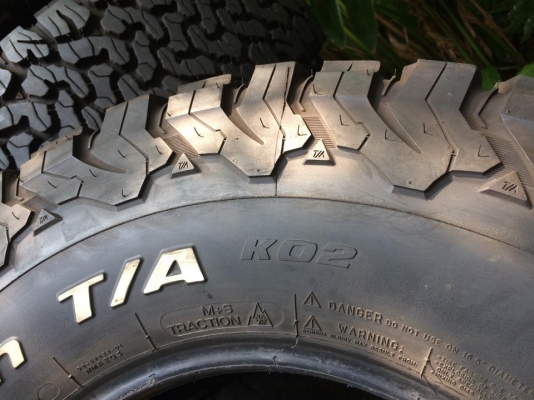 มือ2 BF Goodrich All-Terrain KO2 ขนาด 265 75 r16 กริ๊บๆ