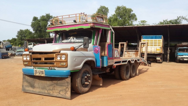 ขายด่วน10ล้อเทเลอร์หัวยาวเครื่องEH700 เกียร์HO เบรคธรรมดา พร้อมใช้เอกสารพร้อมโอน