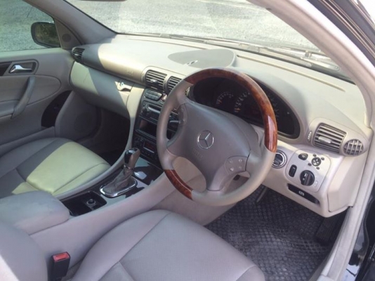 ขาย benz C180 Kom ฝาดำ สีดำ ปี2003 เดิมๆ ภายในสวย