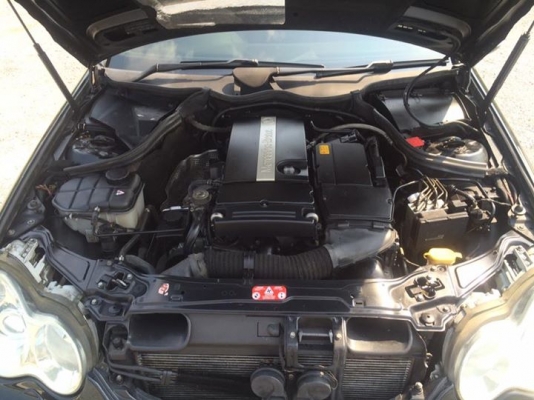 ขาย benz C180 Kom ฝาดำ สีดำ ปี2003 เดิมๆ ภายในสวย