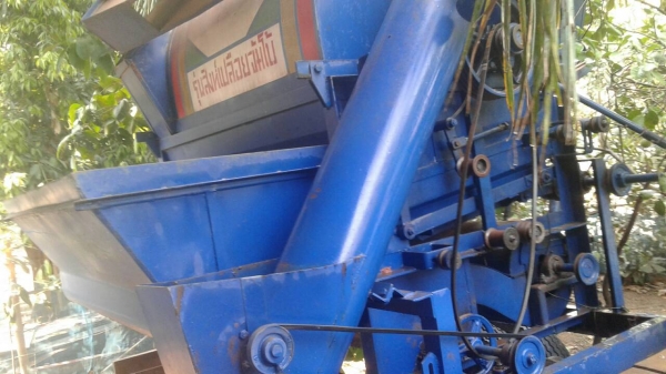 รถสีข้าว รถสีข้าว