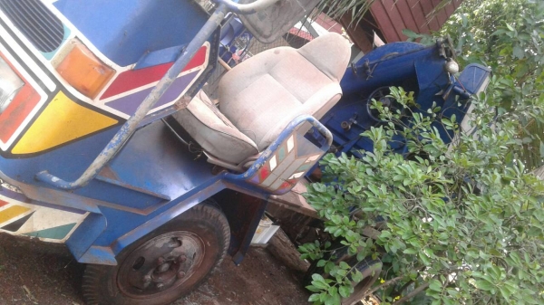 รถสีข้าว รถสีข้าว