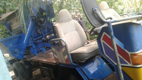 รถสีข้าว รถสีข้าว