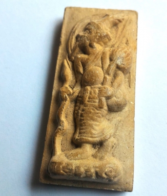 เจ้าปู่ฤาษีพัดโบก ขี่เมฆหลังปั้มสิริมงคล เนื้อผงพุทธคุณ เน้นเมตตา มหานิยม ใครมีพกติดตัวค้าขายดีสุดๆ