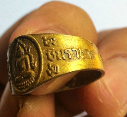 แหวนพระพุทธชินราชเก่าแท้ เนื้อระฆังทองเหลืองสวยๆ พุทธคุณเด่นเมตตา มหานิยม แคล้วคลาด เก่าสวยบารมีพุทธคุณเต็มเปี่ยม