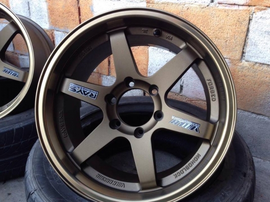 ล้อแม็กขอบ 18 TE37 ก้านตรง กว้าง 9.5-10.5 ปั๊มครบแผ่นเพทครบ ชุดละ 13000 แม็กใหม่ใส่เดือนเดียวไม่มีรอยไม่แตกไม่ดุ้งไม่คตไม่มีซ้อมสวยๆค่ะ