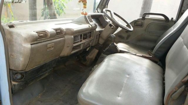 NKR  110 แรง  ปี 39  รถห้างแท้     ราคา  298,000  บาท