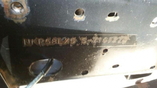 NKR  110 แรง  ปี 39  รถห้างแท้     ราคา  298,000  บาท