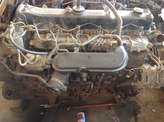 ขายเครื่อง HINO 6sd1. 210.  แรง.   85000. บาทพร้อมเลข