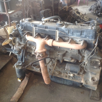 ขายเครื่อง HINO 6sd1. 210.  แรง.   85000. บาทพร้อมเลข