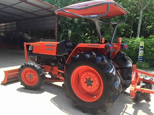 ขายรถไถKubota L4508DI (4WD) พร้อมใบมีดหน้าและผานบุกเบิก รถสวย พร้อมใช้งาน
