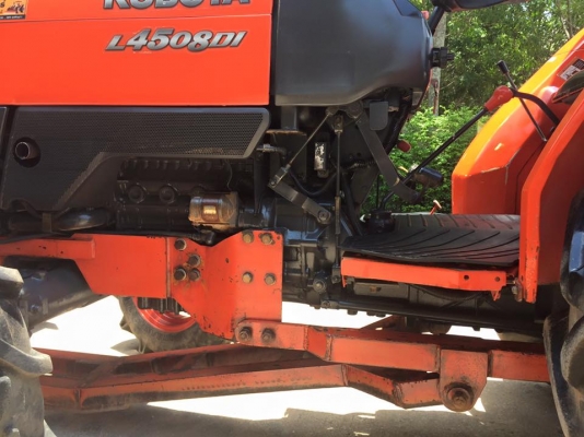 ขายรถไถKubota L4508DI (4WD) พร้อมใบมีดหน้าและผานบุกเบิก รถสวย พร้อมใช้งาน