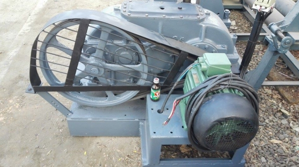 Sell> เครื่องม้วนเหล็กแผ่นยาว 8 ฟุต 250 cm. เพลาตัน ลูกกลิ้งโต 7" ม้วนหนา 9 mm. หัวเพลาม้วนแป๊ปได้ ระบบไฟ