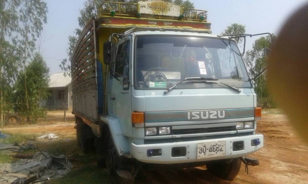 ขายรถ10ล้อ ร็อกกี้195แรง เครื่องดี แคชซีสวย เอกสารพร้อมโอน ราคา690,000 สนใจโทร 090-8588220คุณนะ 093-3258446คุณบิว หรือเข้าดูสินค้าอื่นๆได้ที่ www.narong2truck.com หรือ www.truck.in.th/498 หรือเพจFacebook ณรงค์ ซื้อขายรถมือสอง (เว็บไซต์ส่วนตัว) หรือFaceboo