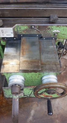 ขายมิลลิ่ง m3 พิเศษ เป็นเพลาตั่ง และเพลานอนในตัวเดียวกัน มีฟิต แกน X และมอเตอร์ขับโต๊ะขึ้นลง มอเตอร์ 2 speed สภาพดีครับ 0814583376 เอก ปทุม