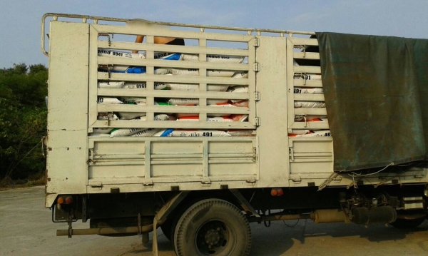 รถมิตซู 6 ล้อ ( ไม่ดั้ม )  240 แรงม้า. ปี 53. ( ยูโร 3. )   สนใจติดต่อ  081 - 6079515