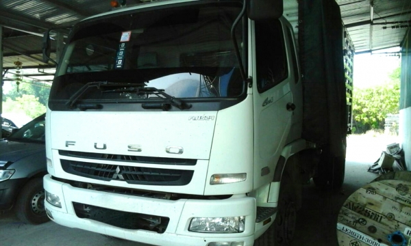 รถมิตซู 6 ล้อ ( ไม่ดั้ม )  240 แรงม้า. ปี 53. ( ยูโร 3. )   สนใจติดต่อ  081 - 6079515