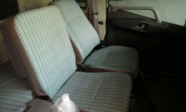 รถมิตซู 6 ล้อ ( ไม่ดั้ม )  240 แรงม้า. ปี 53. ( ยูโร 3. )   สนใจติดต่อ  081 - 6079515