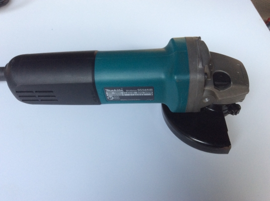 ---เจียรมือ Makita ขนาด 5 นิ้ว รับประกันของแท้-----