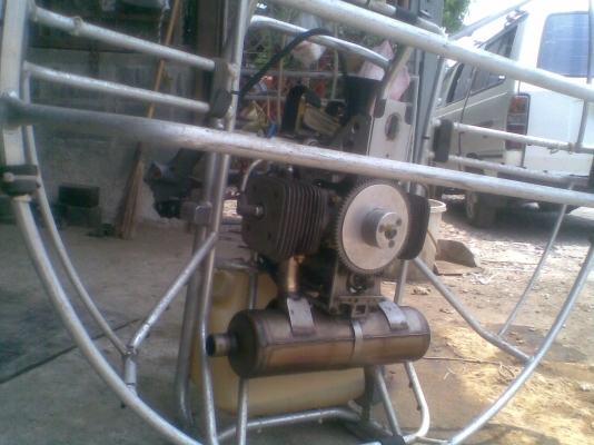 ขายเครื่องพารามอเตอร์ 2 สูบ มีไดร์สตาร์ท