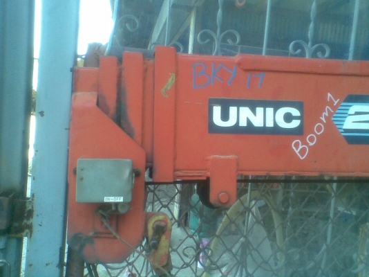 เครน Unic 2 ตัน 4 ปอก