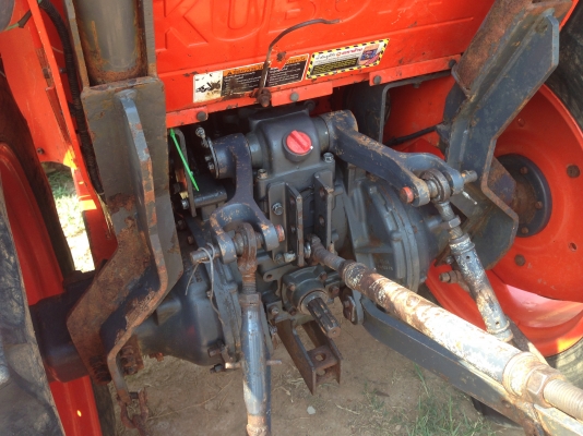 รถไถ KUBOTA L4708 (ราคา370,000 บาท) มีภาพวีดีโอ   พร้อมอุปกรณ์ 4 รายการ ผานดันหน้า ผาน6 ผาน3 โรตารี่ รถสวยสภาพ พร้อมใช้งานรถสวยๆ  สนใจติดต่อ คุณชัยยา สตึก โทร 081-9972972 089-9451778