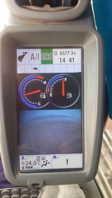 ขายด่วน  รถแบคโฮ  HITACHI  ZAXIS 200  สภาพดีมาก รถ 2 ปี  6500 ชัั่วโมง  เอกสารพร้อม