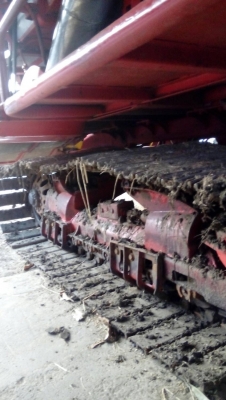 รถเกี่ยวข้าวศักดิ์พัฒนา พร้อมใช้งาน ราคาต่อรองได้ครับ.