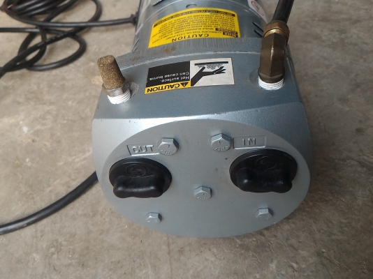 ปั๊มดูดสูญญากาศ หรืออัดอากาศได้ ยี่ห้อ GE จากอเมริกา ทำงานได้เงียบใช้ไฟ 220 V.