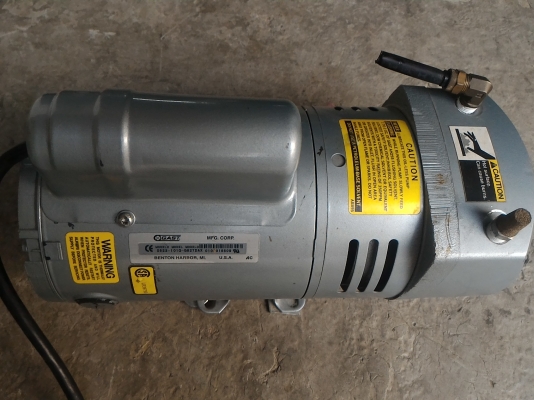 ปั๊มดูดสูญญากาศ หรืออัดอากาศได้ ยี่ห้อ GE จากอเมริกา ทำงานได้เงียบใช้ไฟ 220 V.