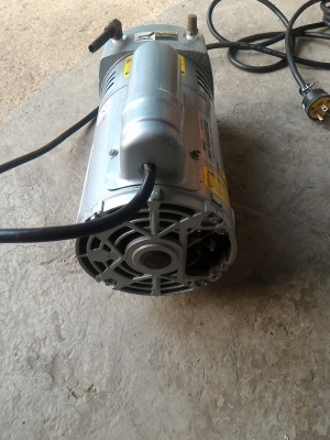 ปั๊มดูดสูญญากาศ หรืออัดอากาศได้ ยี่ห้อ GE จากอเมริกา ทำงานได้เงียบใช้ไฟ 220 V.