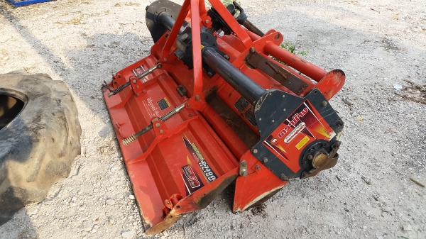 KUBOTA L 4708 SP (4WD) 2 เพลา สภาพใหม่สวยๆ ชั่วโมงใช้ งานน้อย สีเดิมทั้งคัน พร้อมชุดใบมีดดันหน้า โรตารี่ RZ 180 KUBOTA L 4708 SP (4WD) 2 เพลา สภาพใหม่สวยๆ ชั่วโมงใช้ งานน้อย สีเดิมทั้งคัน พร้อมชุดใบมีดดันหน้า โรตารี่ RZ 180