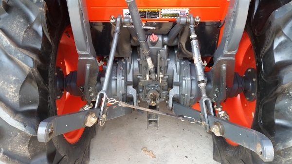 KUBOTA L 4708 SP (4WD) 2 เพลา สภาพใหม่สวยๆ ชั่วโมงใช้ งานน้อย สีเดิมทั้งคัน พร้อมชุดใบมีดดันหน้า โรตารี่ RZ 180 KUBOTA L 4708 SP (4WD) 2 เพลา สภาพใหม่สวยๆ ชั่วโมงใช้ งานน้อย สีเดิมทั้งคัน พร้อมชุดใบมีดดันหน้า โรตารี่ RZ 180