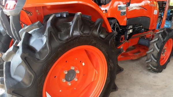 KUBOTA L 4708 SP (4WD) 2 เพลา สภาพใหม่สวยๆ ชั่วโมงใช้ งานน้อย สีเดิมทั้งคัน พร้อมชุดใบมีดดันหน้า โรตารี่ RZ 180 KUBOTA L 4708 SP (4WD) 2 เพลา สภาพใหม่สวยๆ ชั่วโมงใช้ งานน้อย สีเดิมทั้งคัน พร้อมชุดใบมีดดันหน้า โรตารี่ RZ 180