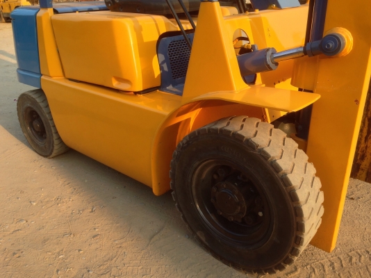 โฟค์ลิฟ2ตัน ยก4เมตร ถูกๆ สภาพสวยๆ