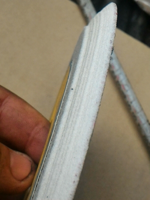 วงล้อหินเจียร์ยี่ห้อ KURE เป็นชนิดหินขาว จากญี่ปุ่น มีสองรูปทรงแบบบางและแบบหนา