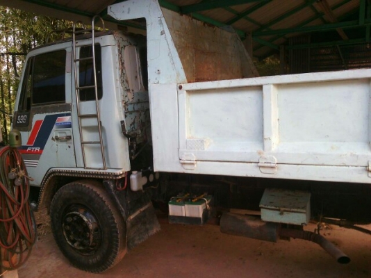 หกล้อดั้มrocky