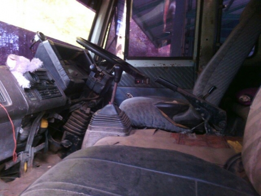 หกล้อดั้มrocky