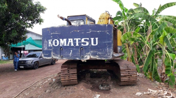 ขาย 275,000 Komatsu PC100-1 ตัวเดิน 12HT   เครื่องดี ปั้มดี  ช่วงล่างดีรถพร้อมใช้ 090-772-3710 090-772-3708