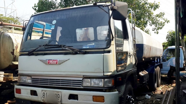 ขายรถน้ำฮีโน่3H-195แรงปี37-2เพลาพร้อมใช้