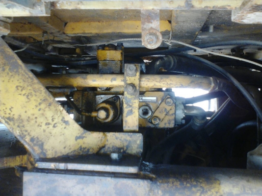 รถตักล้อยาง KOMATSU WA300-1 รถสภาพดี ทำงานอยู่
