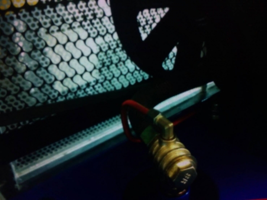 ขายปั๊มลมลูกสูบยี่ห้อ ไทรตัน 3แรง ถัง 100ลิตร ไฟ 230V/50Hz