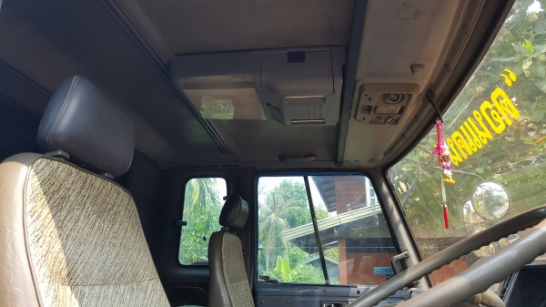 ขาย 6 ล้อดั้ม ISUZU FRR32F ยาง 825/16 เครื่อง 6HE1 195 แรงม้า คัสซีสวย เบรคทิฟฟี่ พาวเวอร์ แอร์เย็น ทะเบียนเต็มพร้อมโอนครับ