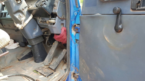 ขาย 6 ล้อดั้ม ISUZU FRR32F ยาง 825/16 เครื่อง 6HE1 195 แรงม้า คัสซีสวย เบรคทิฟฟี่ พาวเวอร์ แอร์เย็น ทะเบียนเต็มพร้อมโอนครับ